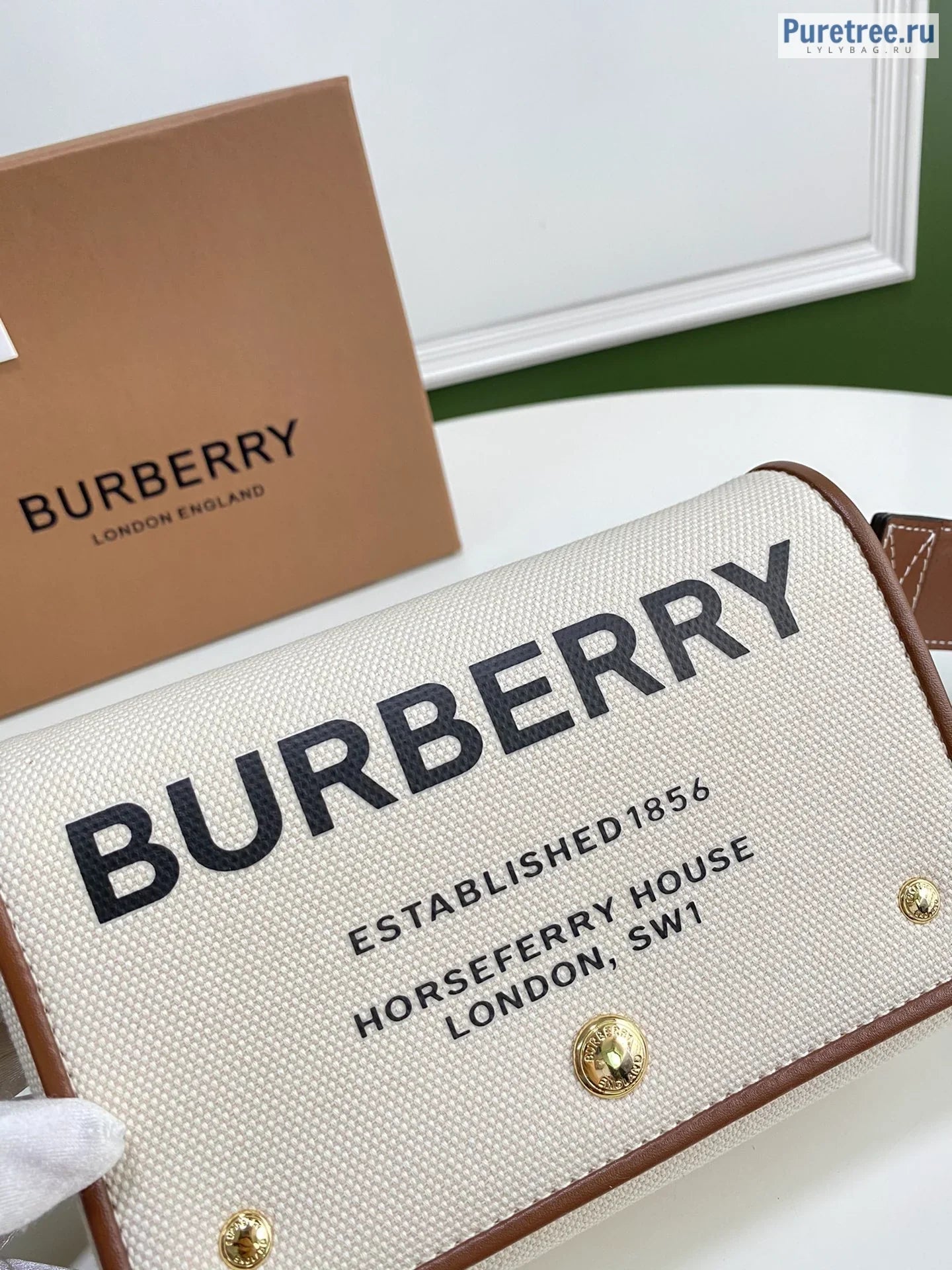 BURBERRY  Small Horseferry Crossbody Bag - 18 x 8 x 12cm
