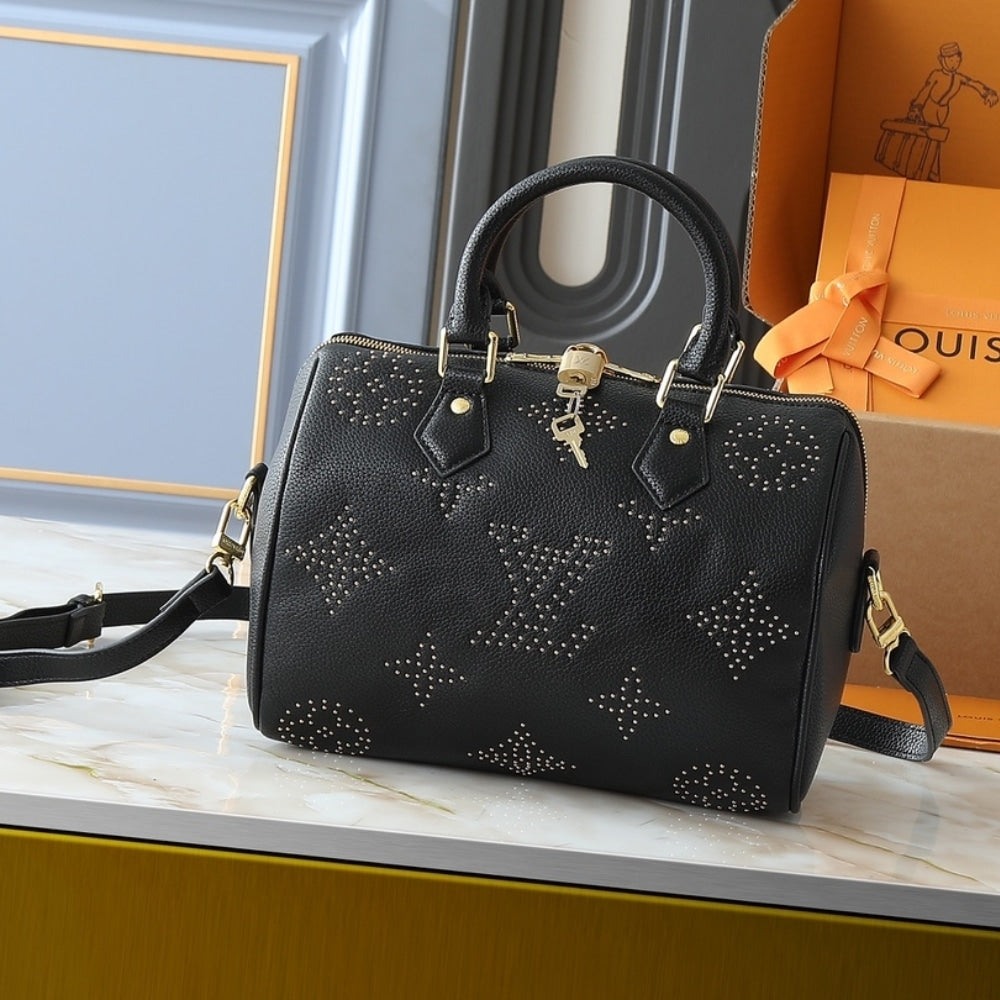 LOUIS VUITTON SPEEDY BANDOULIÈRE 25 BLACK 25CM M46736