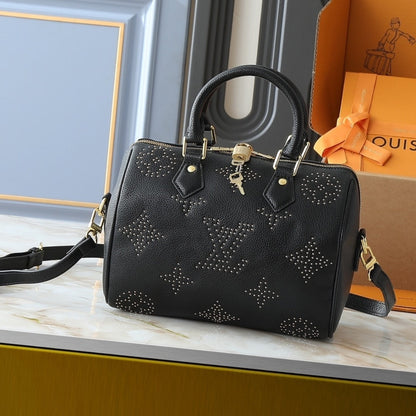 LOUIS VUITTON SPEEDY BANDOULIÈRE 25 BLACK 25CM M46736