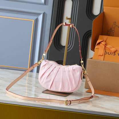 LOUIS VUITTON POCHETTE VALLEY BAG WASHED PINK 21CM