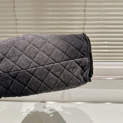 CHANEL 25 SMALL HANDBAG WASHED DENIM BLACK 30CM AS5293 B20520 U0725