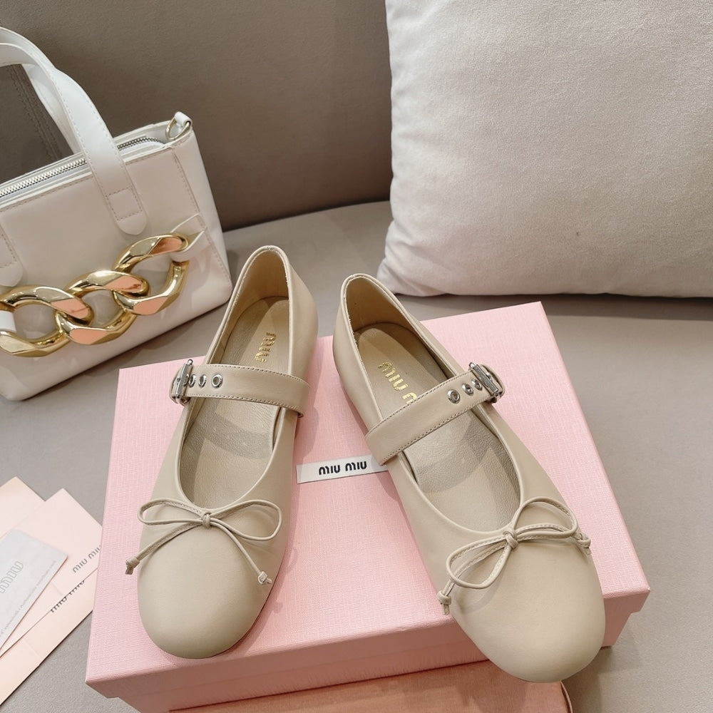 MIUMIU LEATHER BALLERINAS IN IVORY  5F210E 070 F0304 F 005