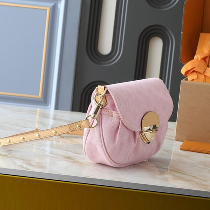 LOUIS VUITTON SUNSET WASHED PINK 27CM M13347