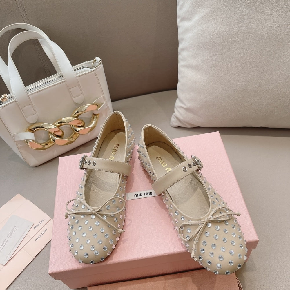 MIUMIU LEATHER BALLERINAS IN BEIGE