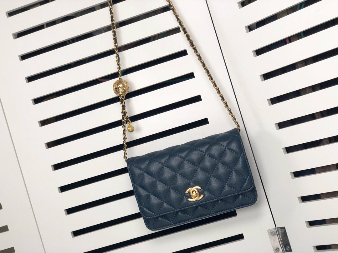 Chanel CC Wallet on chain