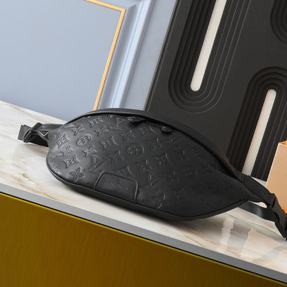 LOUIS VUITTON DISCOVERY BUMBAG PM MONOGRAM SHADOW BLACK 47CM M46036