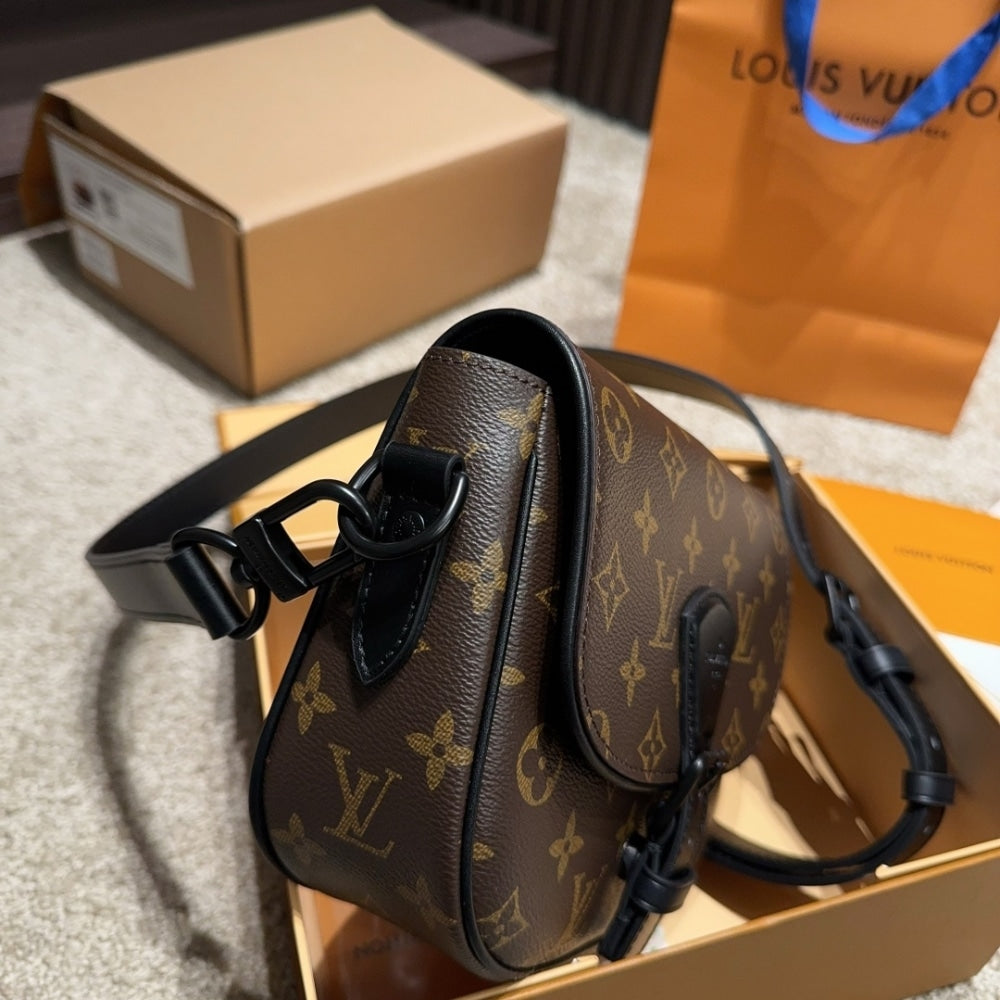 LOUIS VUITTON MONTSOURIS MESSENGER PM MONOGRAM MACASSAR CANVAS BROWN 19CM M47060
