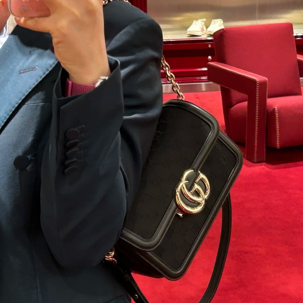 GUCCI GO SMALL SHOULDER BAG BLACK 21CM ‎826761 FAEKK 1000