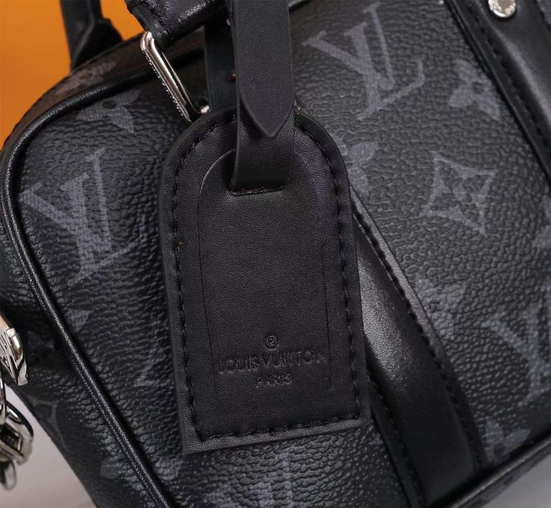 LV Nano Porte Documents Voyage Monogram Eclipse
