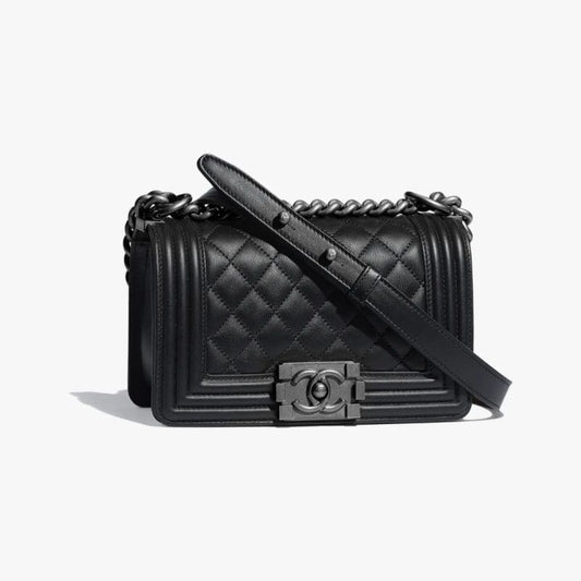 Small BOY CHANEL flap bag