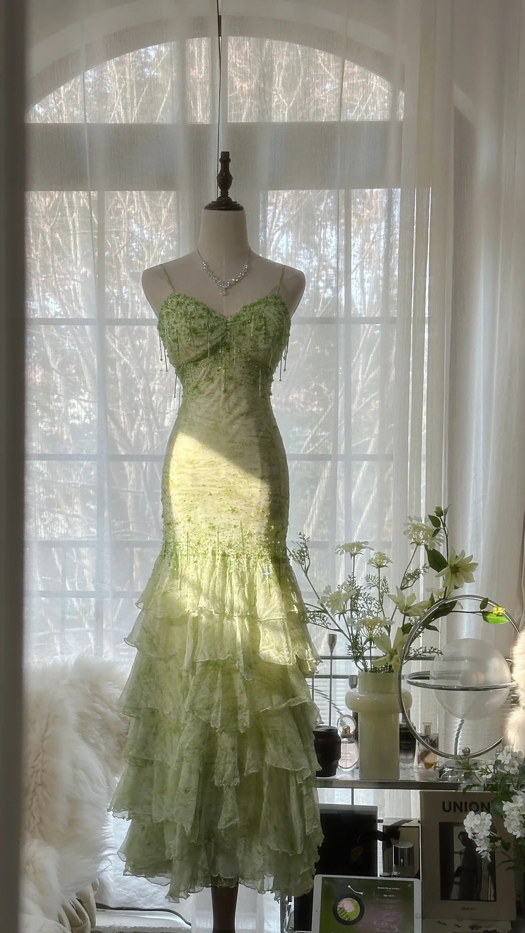 Green Romantic Fashion Elegant Exquisite Beaded Spaghetti Straps Tassel Long Chiffon Ruffle Ball Gown Evening Gown Party Dress gh4055