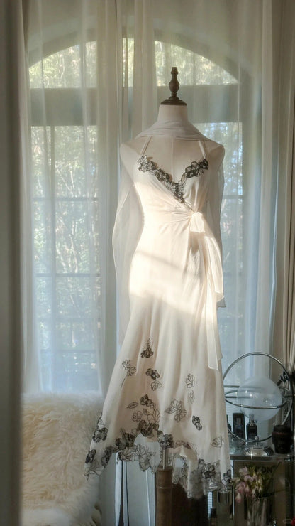 White Elegant Romantic Exquisite Black Lace Beaded Long Chiffon Ball Gown Evening Dress Party Dress Prom Dress Valentine's Day Date Dress gh4048