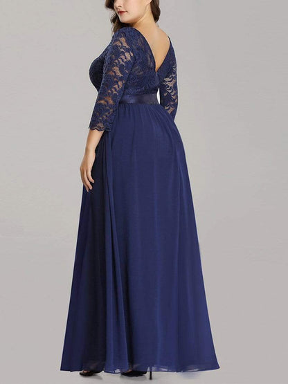 Round Neck Lace Solid Color Maxi Dress
