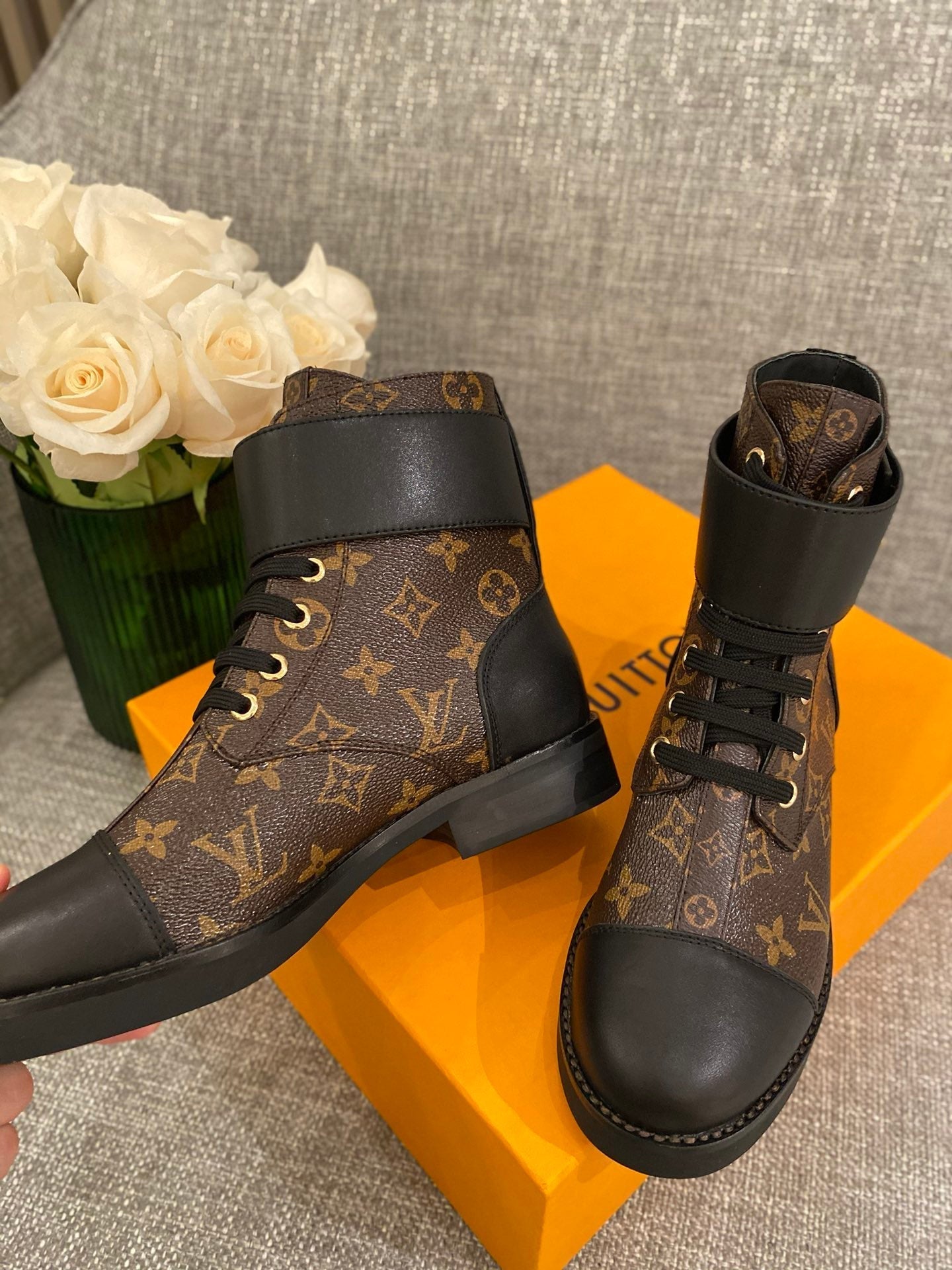 Premium LUV BOOTS 051