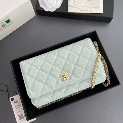 CHANEL Classic Wallet On Chain