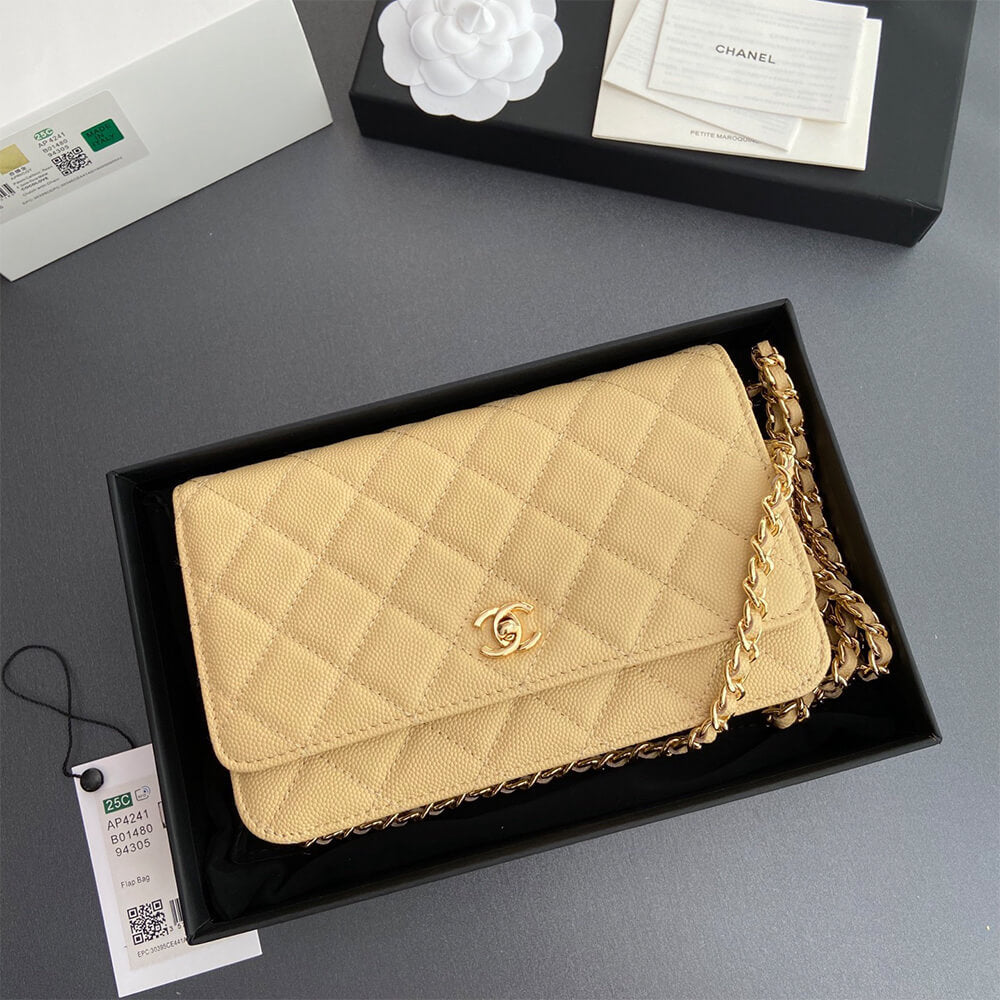 CHANEL Classic Wallet On Chain