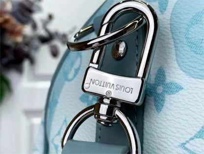 Louis Vuitton M22570 Keepall Bandoulière 50