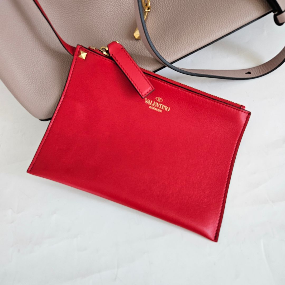 Valentino Garavani Vlogo Escape Leather Tote Bag