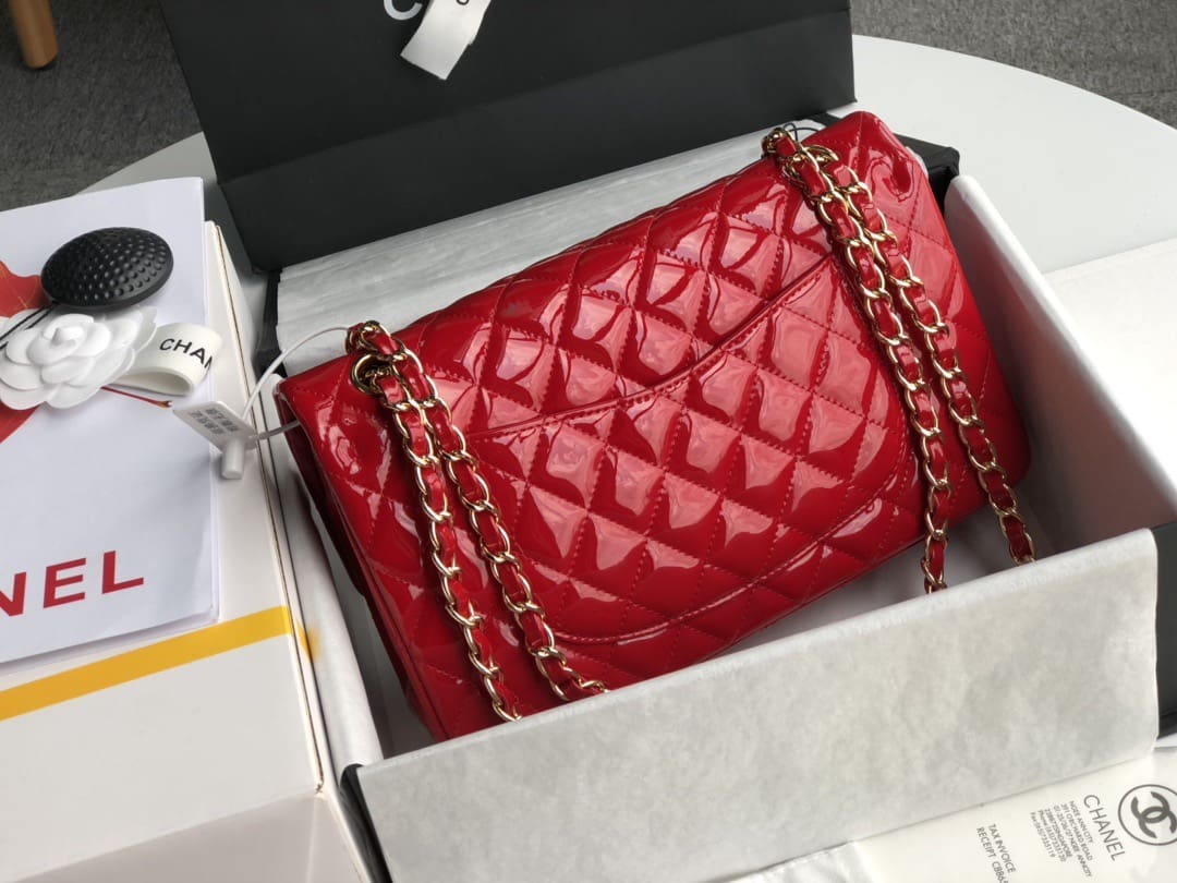 Chanel Classique patent leather red handbag Golden Metal