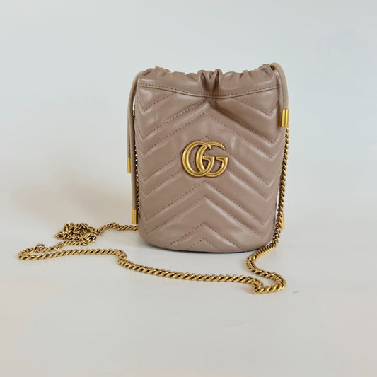 Gucci GG Marmont mini bucket bag
