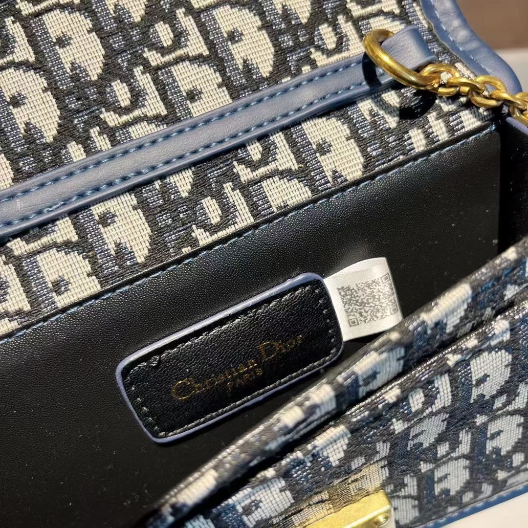 Dr addict chain embroidered presbyopia bag