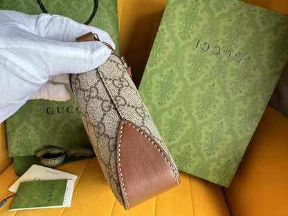 GG Supreme 811705 bag