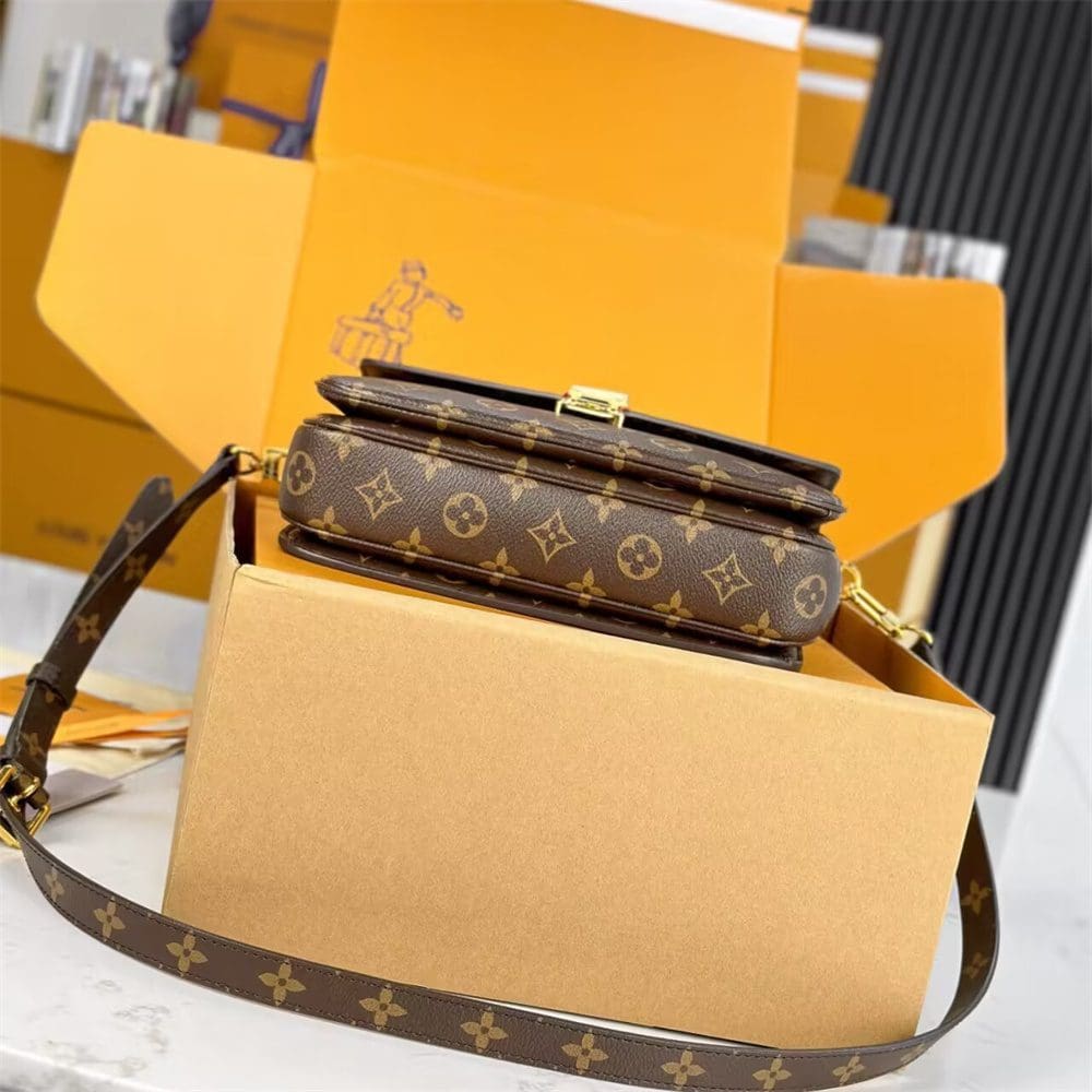 Louis Vuitton M44875 Pochette Métis