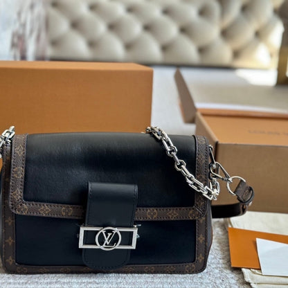 LOUIS VUITTON DAUPHINE SOFT VIBE MM BLACK 25CM M13450