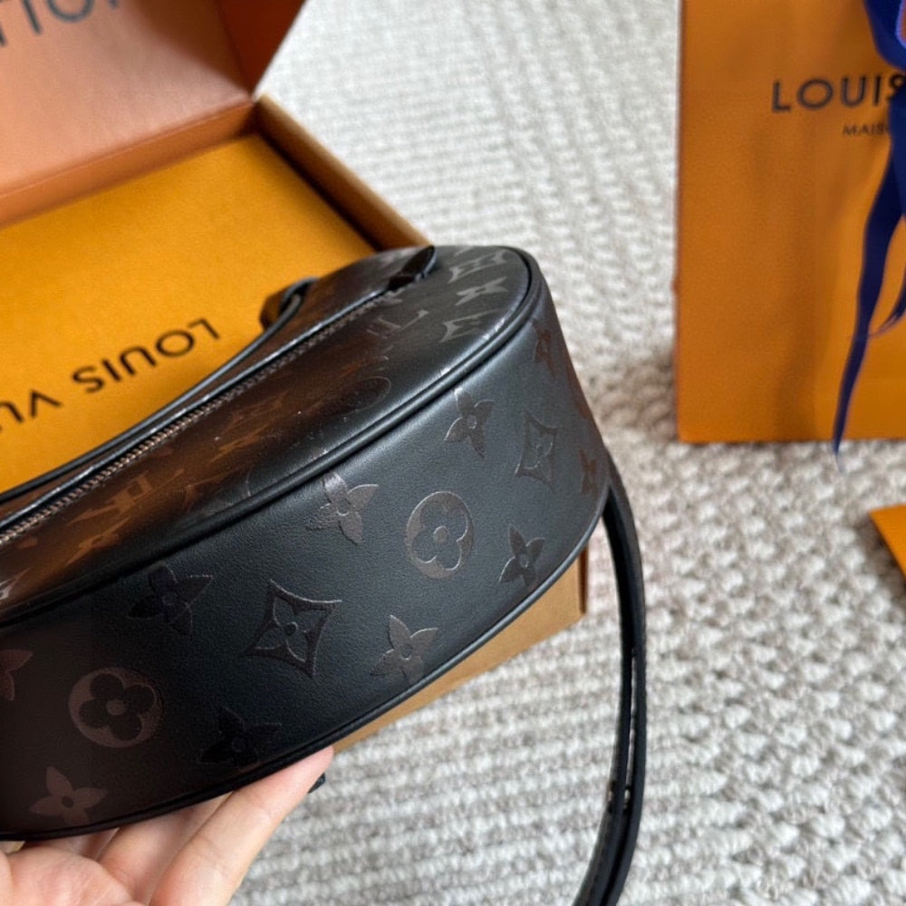 LOUIS VUITTON LOOP BAG BLACK 24CM M11267
