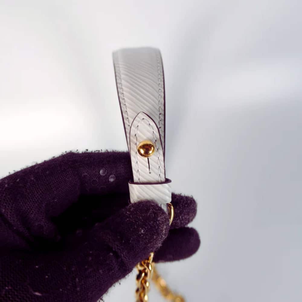 LOUIS VUITTON TWIST MM WHITE 23CM M21111