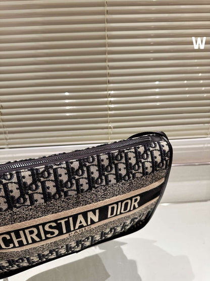 Medium Diorcamp Bag Blue Dior Oblique Embroidery