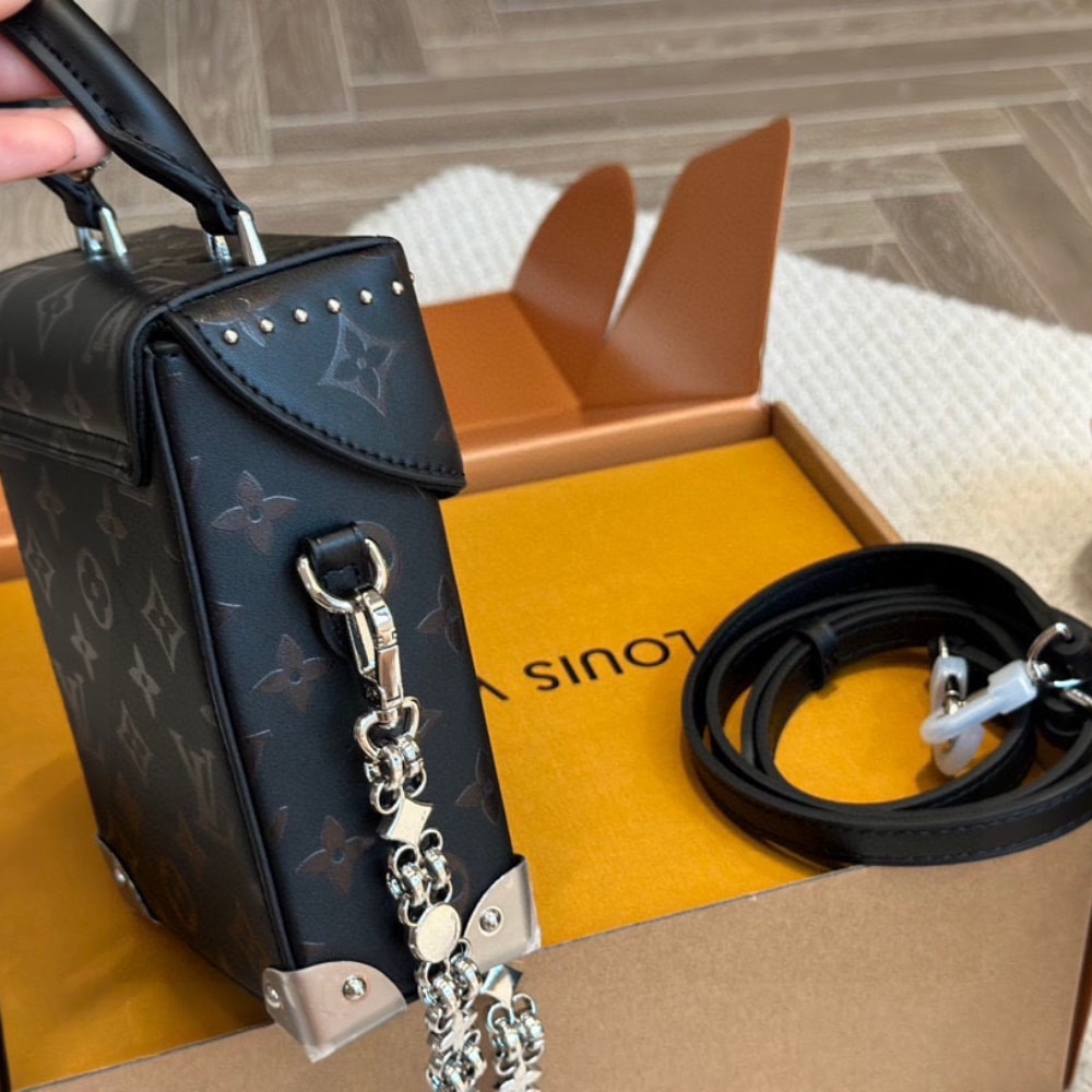 LOUIS VUITTON CAMERA BOX BLACK 12CM M11269