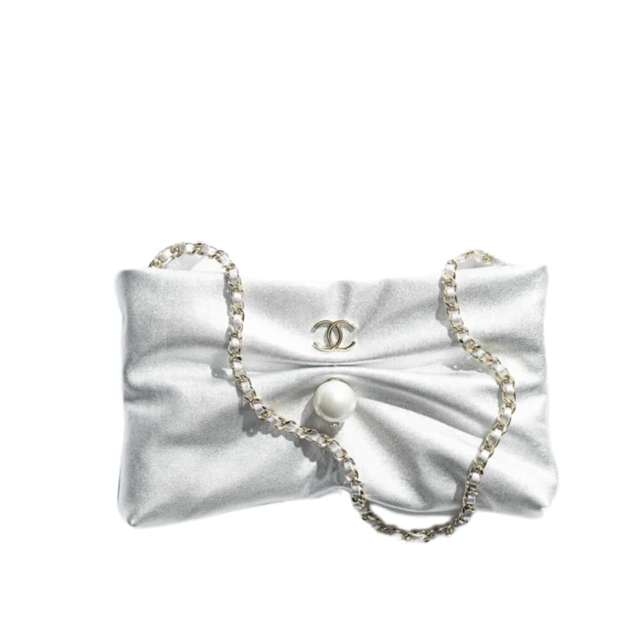 CHANEL CLUTCH WITH CHAIN GOLD TONE METAL SILVER 24CM AP4613 B20166 94306