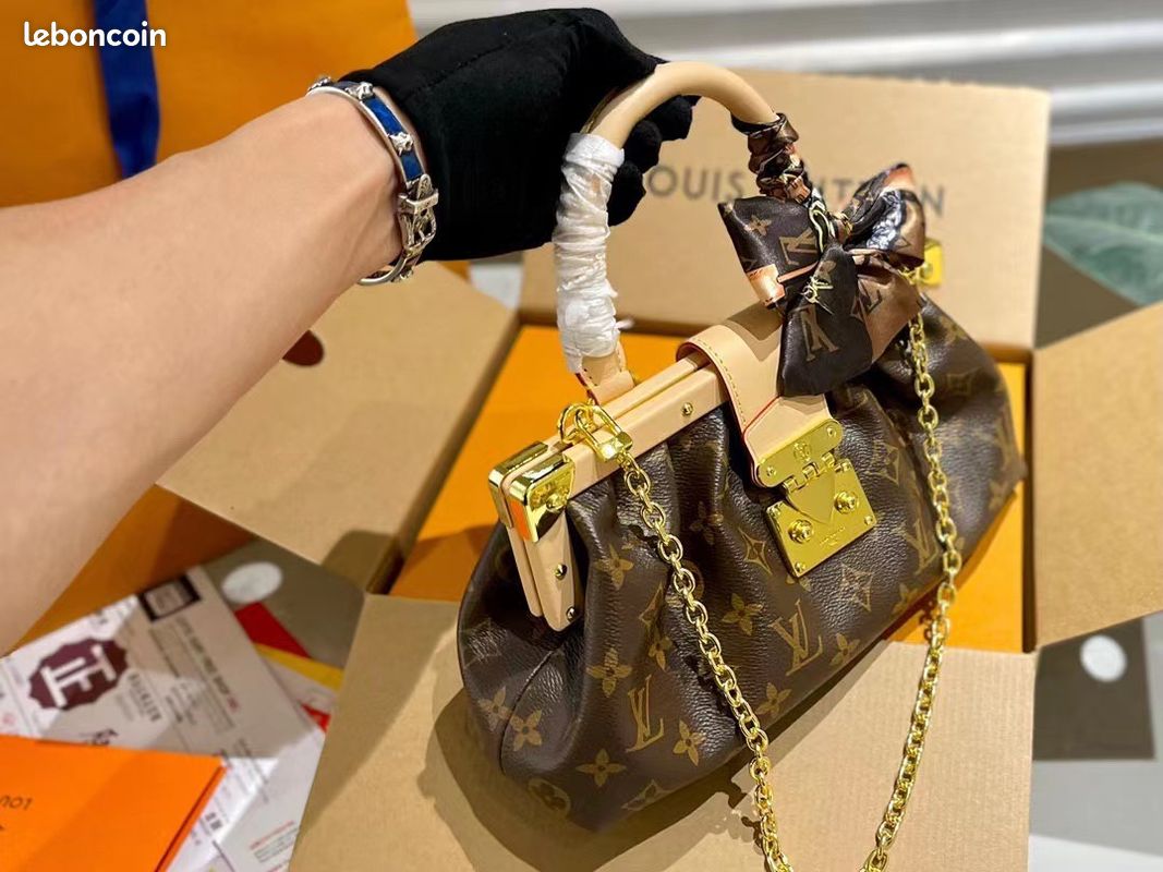 LV Monogram Clutch Bag invoice pouch 28 x 14 x 10cm