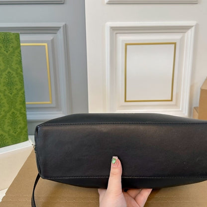 GUCCI GG EMBLEM LARGE TOTE BAG BLACK 31CM 815213 AAEC2 1000