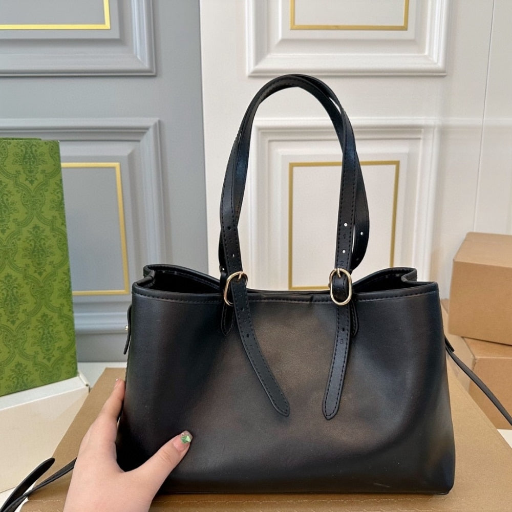 GUCCI GG EMBLEM LARGE TOTE BAG BLACK 31CM 815213 AAEC2 1000