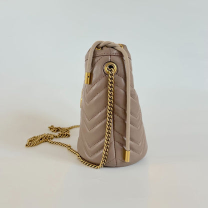 Gucci GG Marmont mini bucket bag