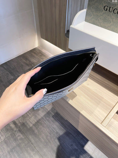 Gucci 1955 Horsebit Pouch Clutch Bag