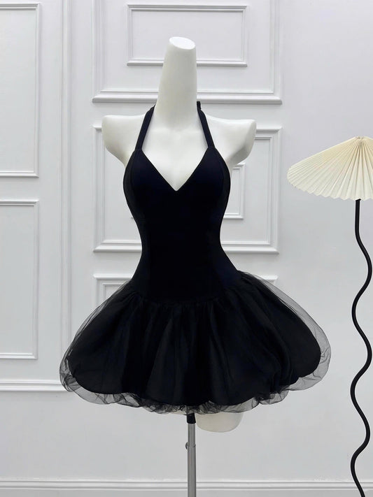 Cute Ball Gown Halter Little Black Dress Party Dresses Short Formal Homecoming Dresses Night Chic Elegant Short Dresses Cocktail Dress 16th Birthday Outfits Hoco Dresses DH2769