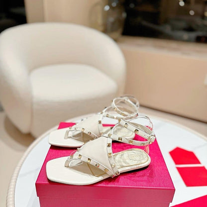 VALENTINO GARAVANI ROCKSTUD THONG SANDALS LIGHT IVORY