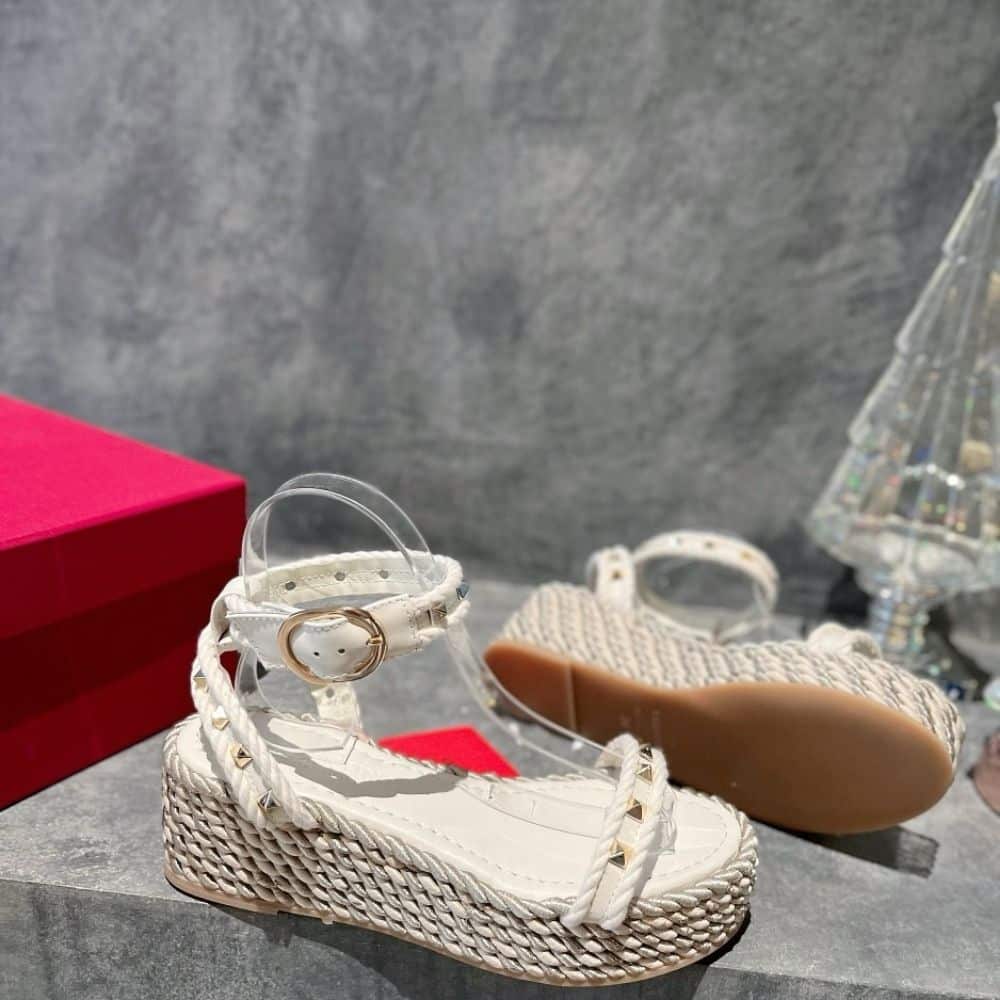 VALENTINO ROCKSTUD FLATFORM SANDAL WHITE