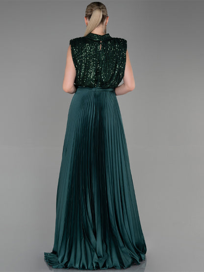 Sequined Sleeveless Top And Long Skirt Suit