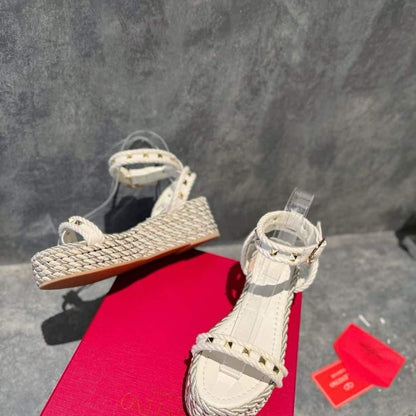 VALENTINO ROCKSTUD FLATFORM SANDAL WHITE