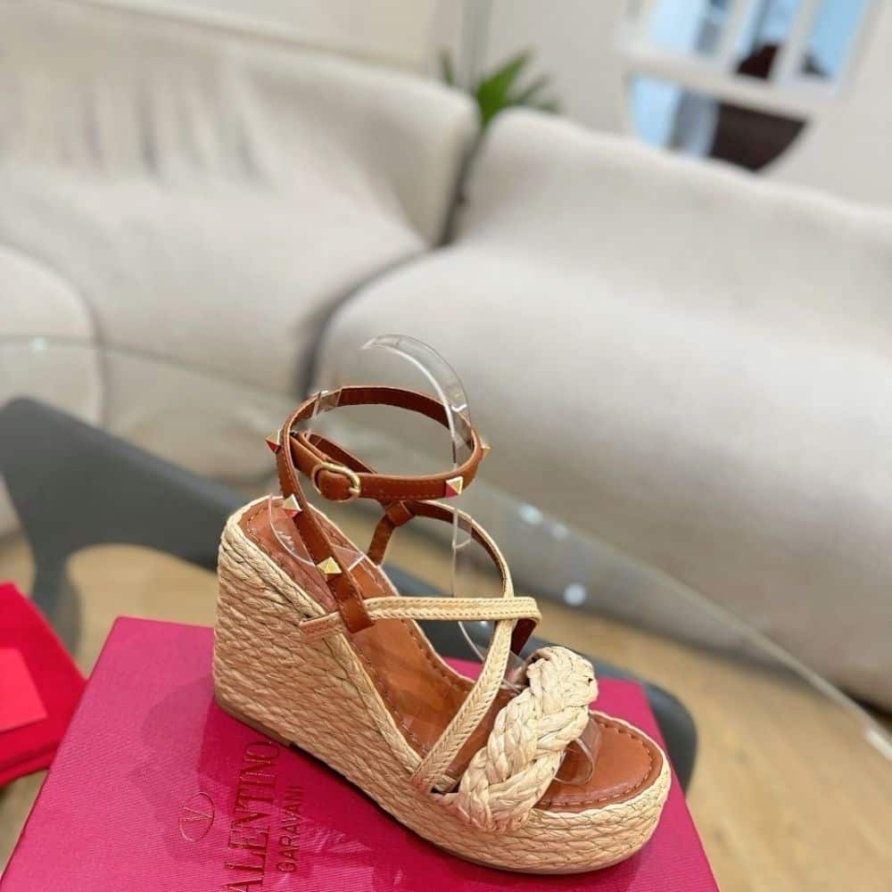 VALENTINO GARAVANI WOVEN RAFFIA WEDGE ESPADRILLES FARFETCH BEIGE