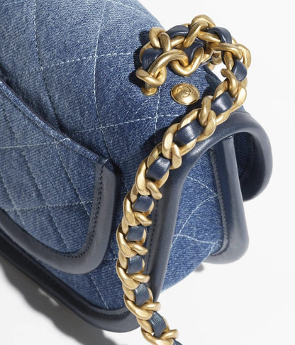 CHANEL SMALL MESSENGER BAG