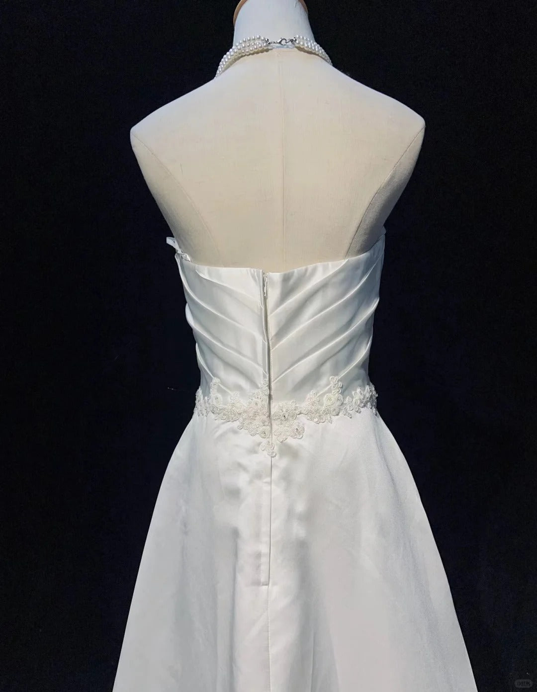 White Simple Fashionable Elegant Understated Exquisite Applique Long Floor Length Satin Ball Dress Evening Dress Wedding Dress gh3862