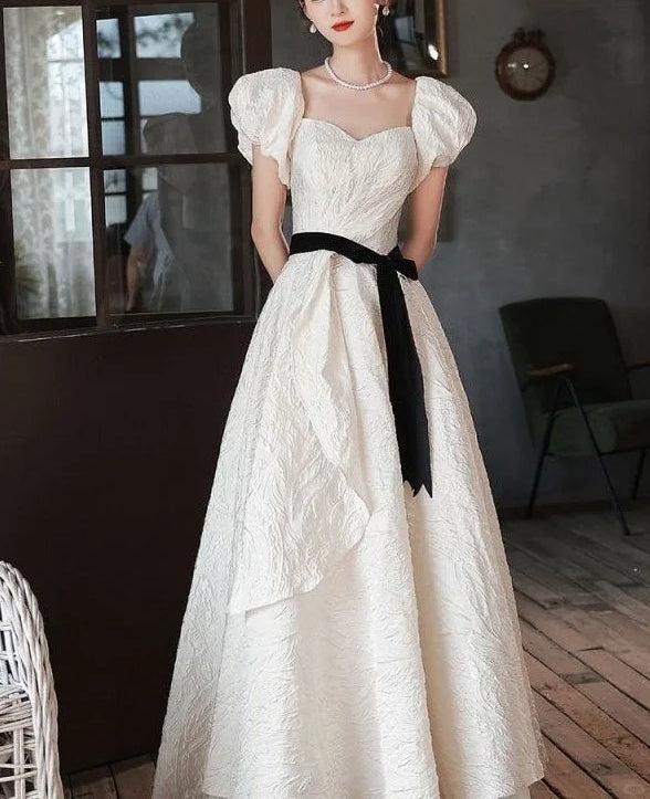 White Elegant Fashion Elegant Textured Long Satin short sleeves Floor-Length Prom Dress Evening Dress Princess Graduation Dress Adult Ceremony Dress gh3845