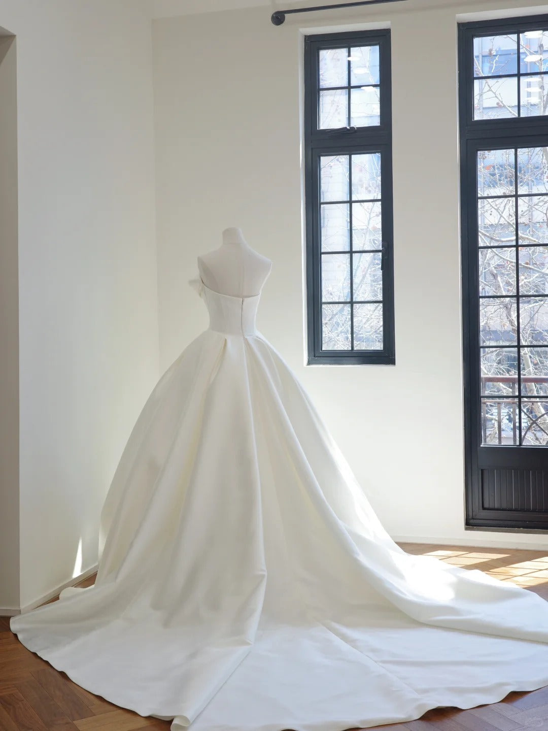 (without veil)White Fashion Fairy Elegant Long Satin Long Trailing Prom Dress Evening Dress Wedding Dress gh5062