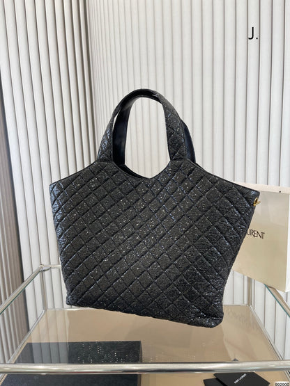 Women Saint Laurent Icare Maxi Shopping Bag In Quilted