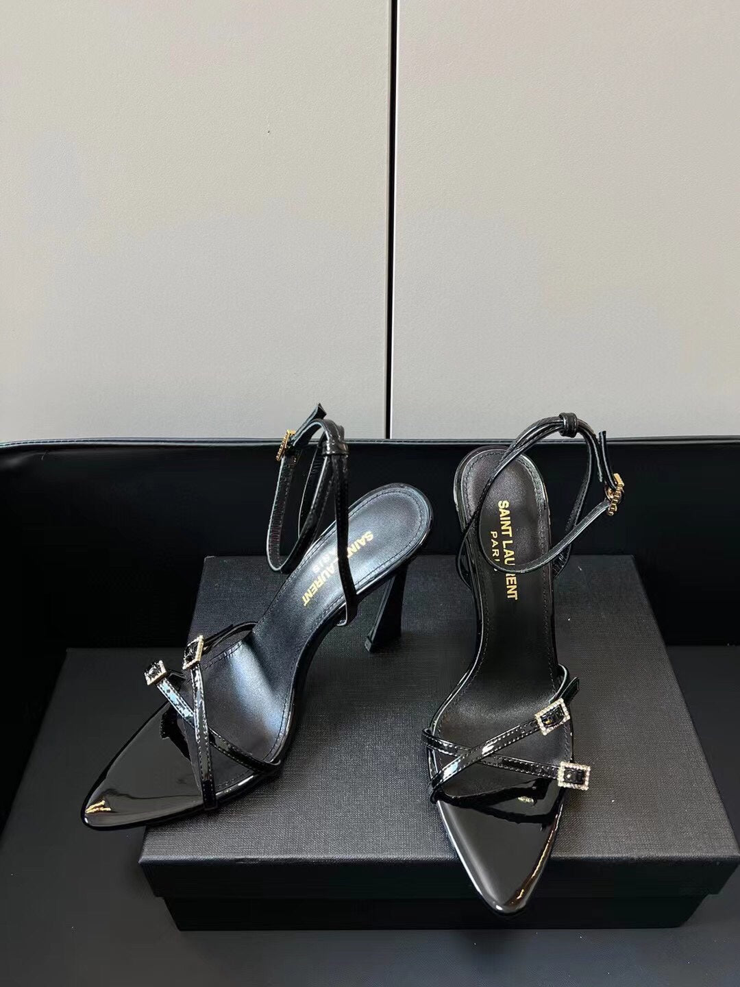 Luxury  HIGH HEELS YSL 008